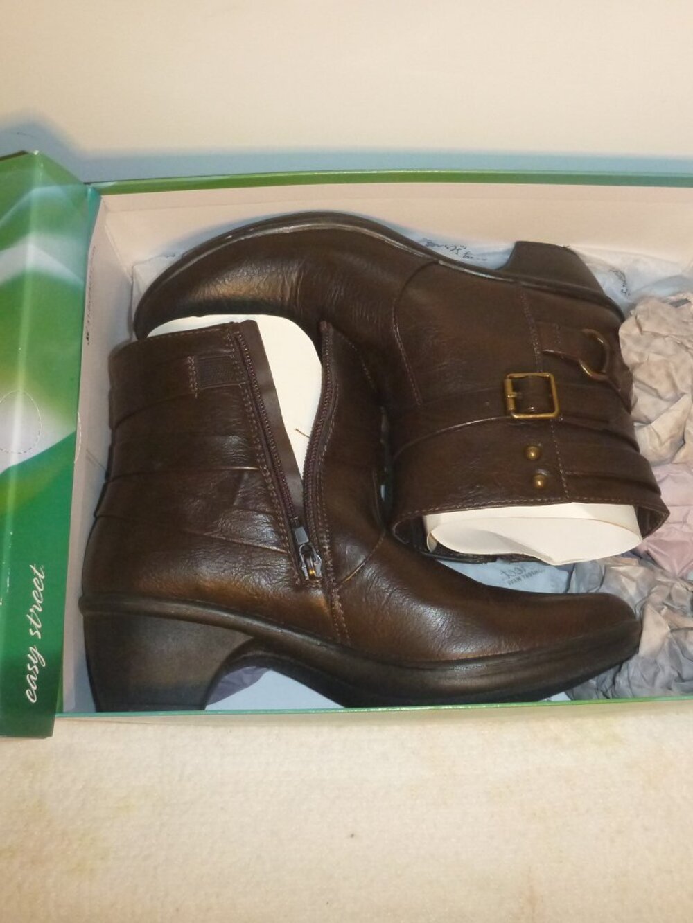 Easy Street Carson Brown Comfort Ankle Boots 7M NIB